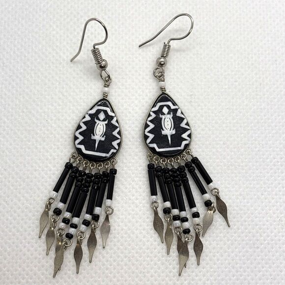 Vintage Black & White Beaded Fringe Dangle Drop Earrings Lizard SW Style Retro - Picture 1 of 7